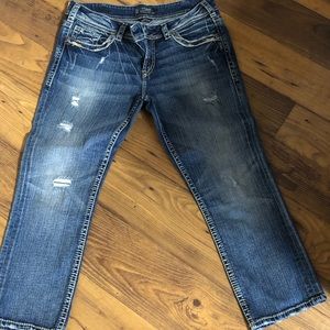 Silver Jeans Capris. Suki midrise size 32